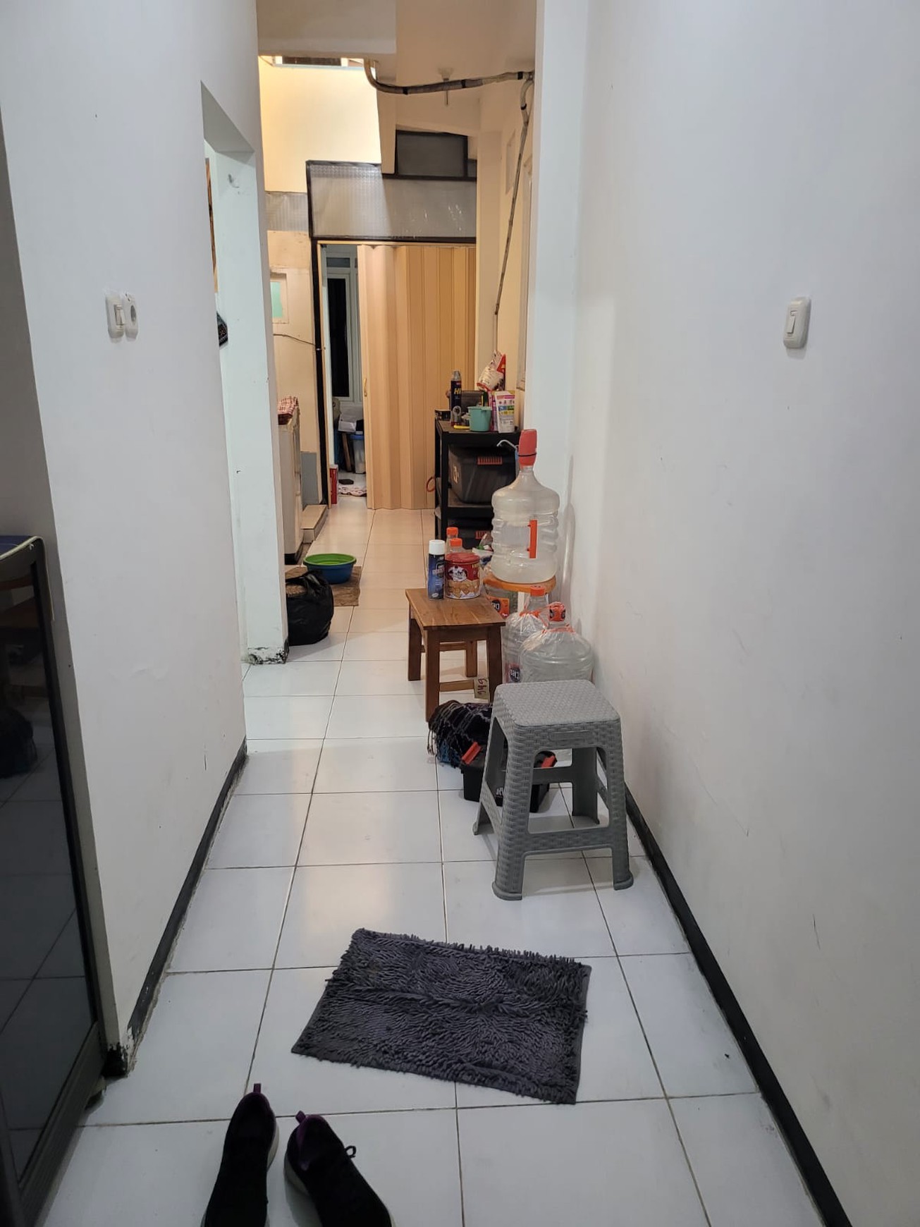 Rumah Luas dan Nyaman di Rungkut Asri, Surabaya Timur - 7 Kamar Tidur
