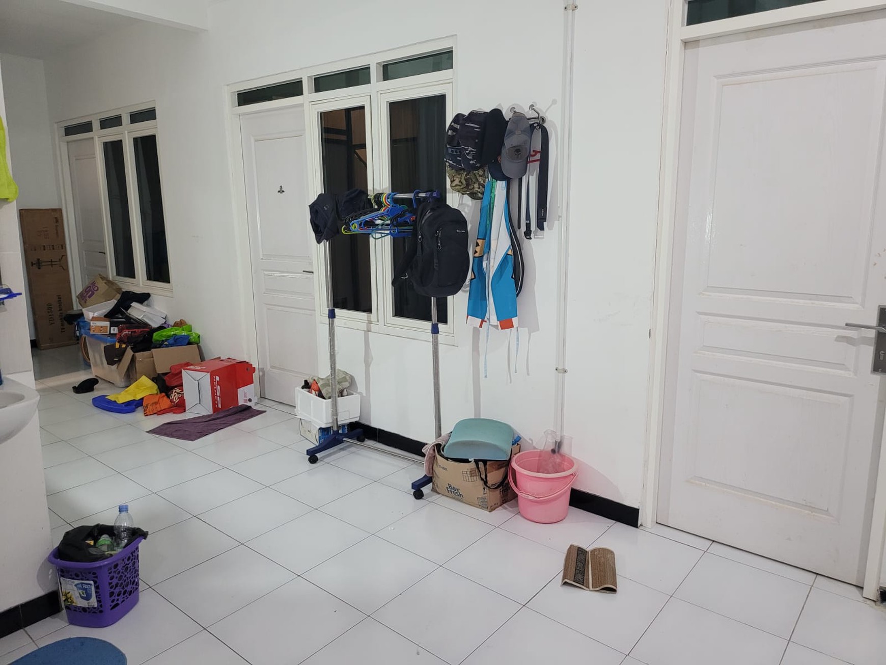 Rumah Luas dan Nyaman di Rungkut Asri, Surabaya Timur - 7 Kamar Tidur