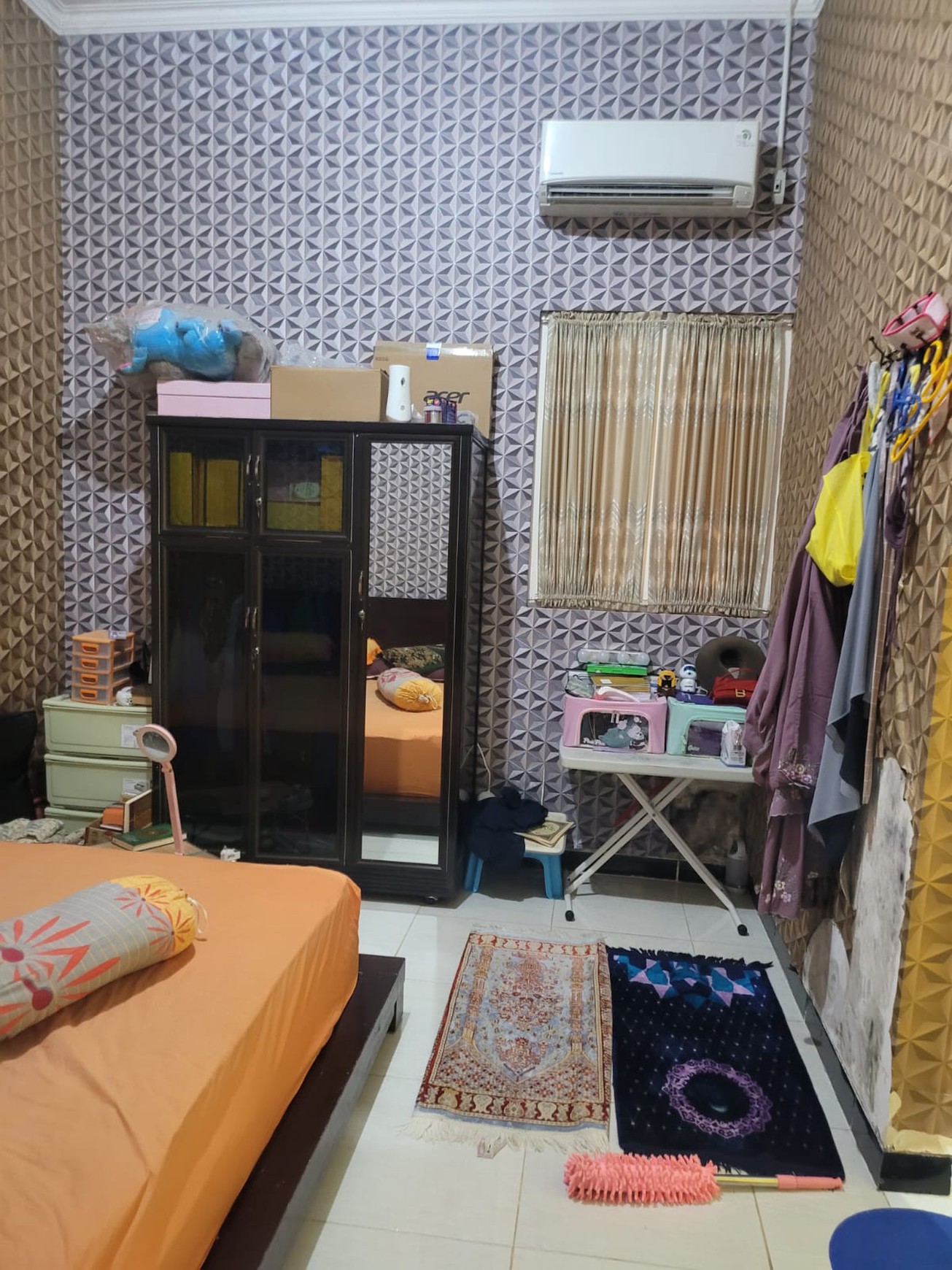Rumah Luas dan Nyaman di Rungkut Asri, Surabaya Timur - 7 Kamar Tidur