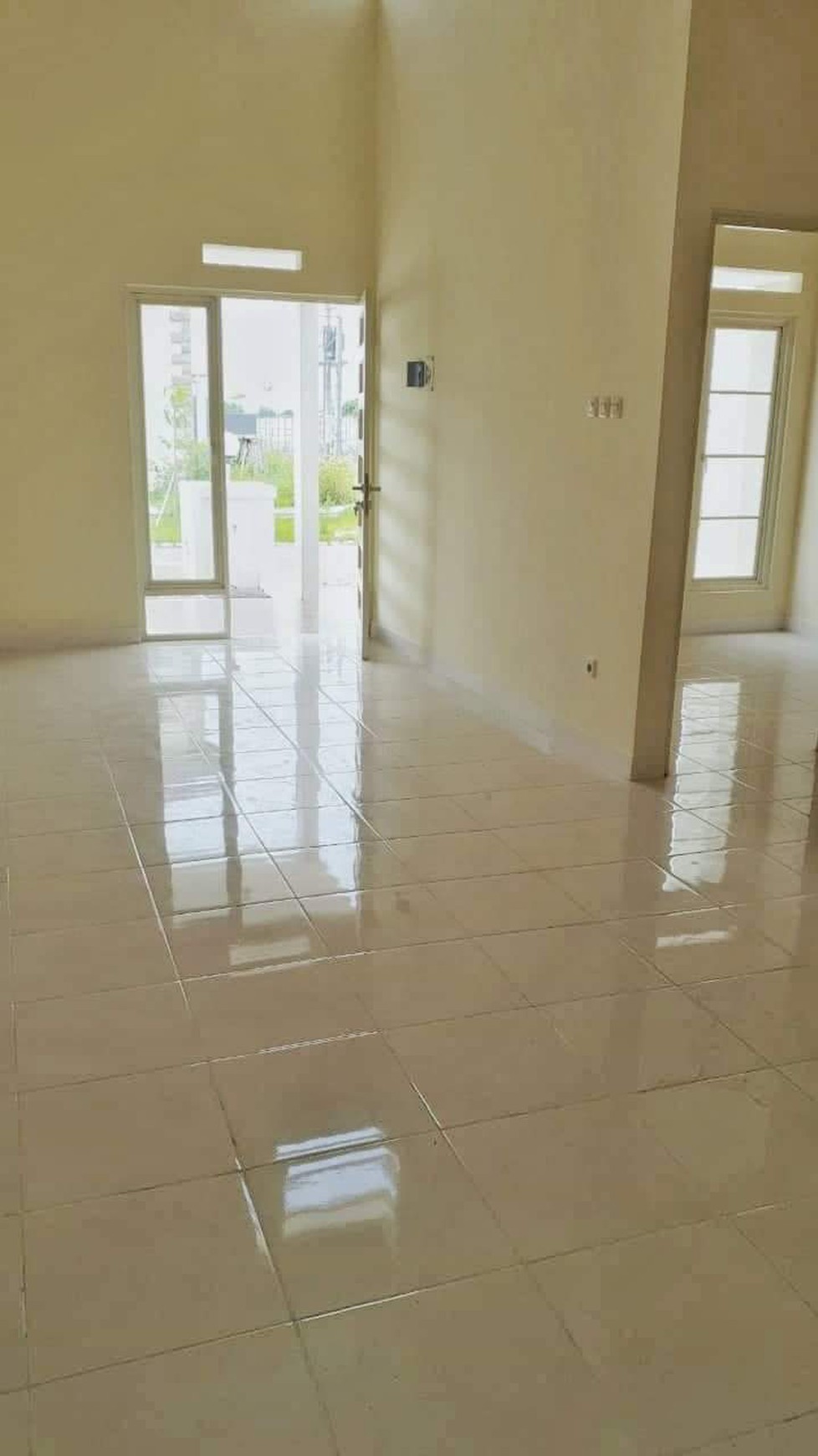 Rumah Dijual di Puri Surya Jaya - 2 Kamar Tidur, Full Fasilitas, Lokasi Strategis