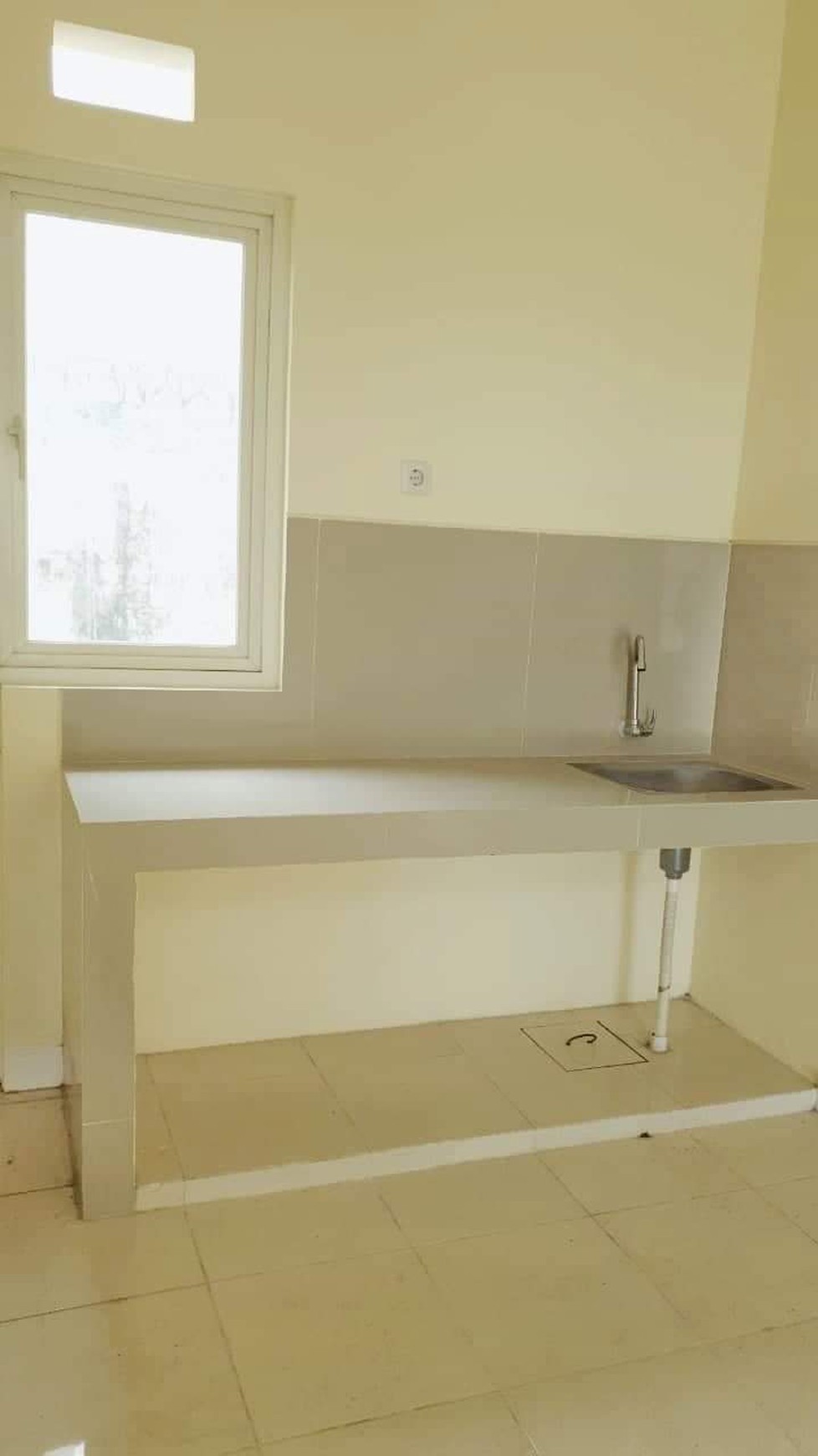 Rumah Dijual di Puri Surya Jaya - 2 Kamar Tidur, Full Fasilitas, Lokasi Strategis