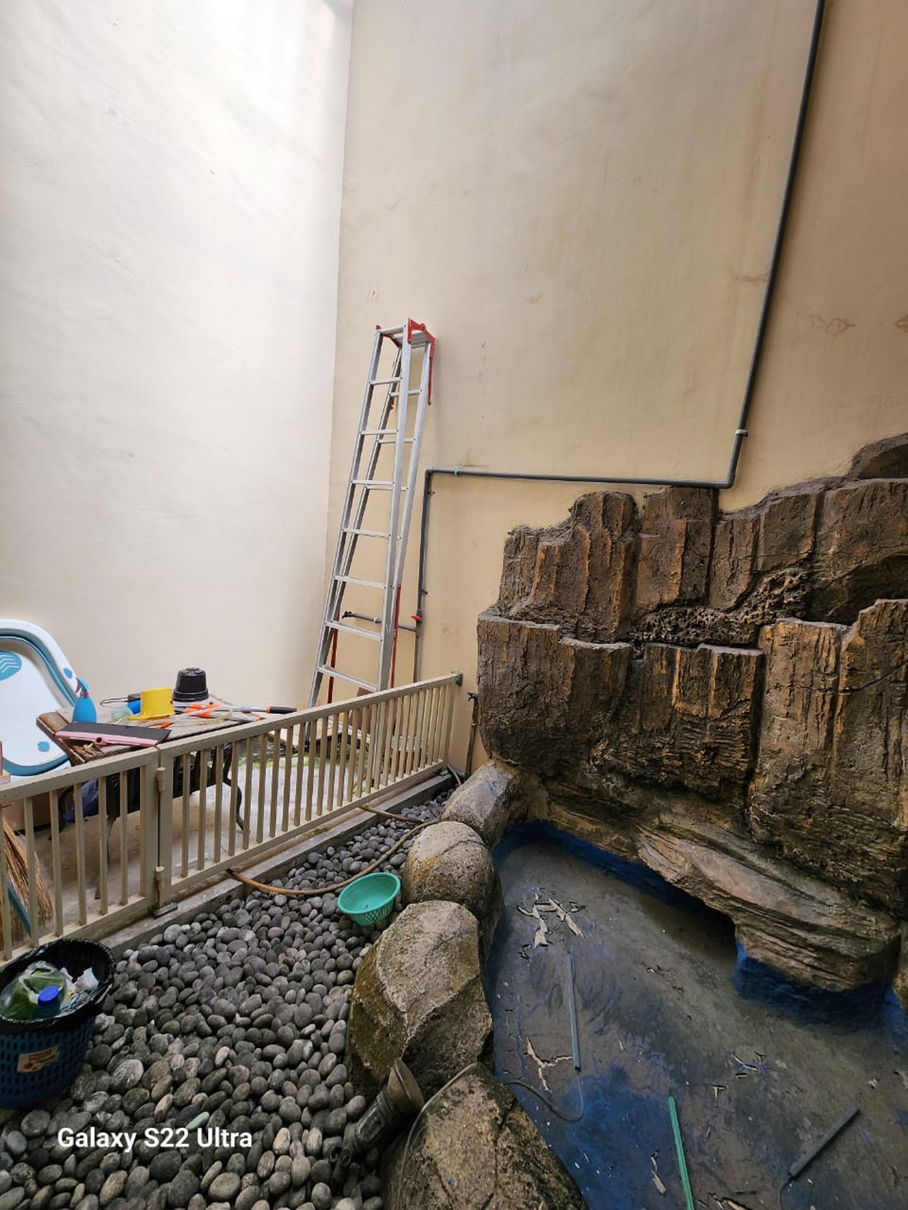 Dijual Rumah Mewah Fully Furnished Dekat Sport Club, Pondok Candra Sidoarjo - SHM, Luas 162/168 m²