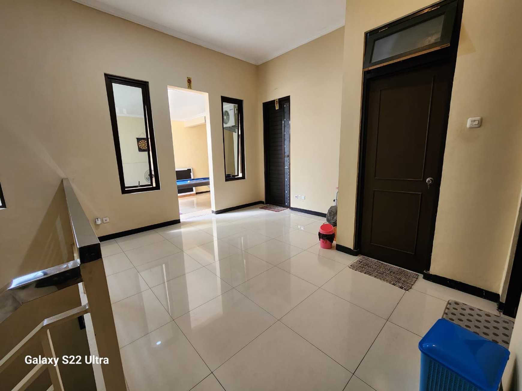 Dijual Rumah Mewah Fully Furnished Dekat Sport Club, Pondok Candra Sidoarjo - SHM, Luas 162/168 m²