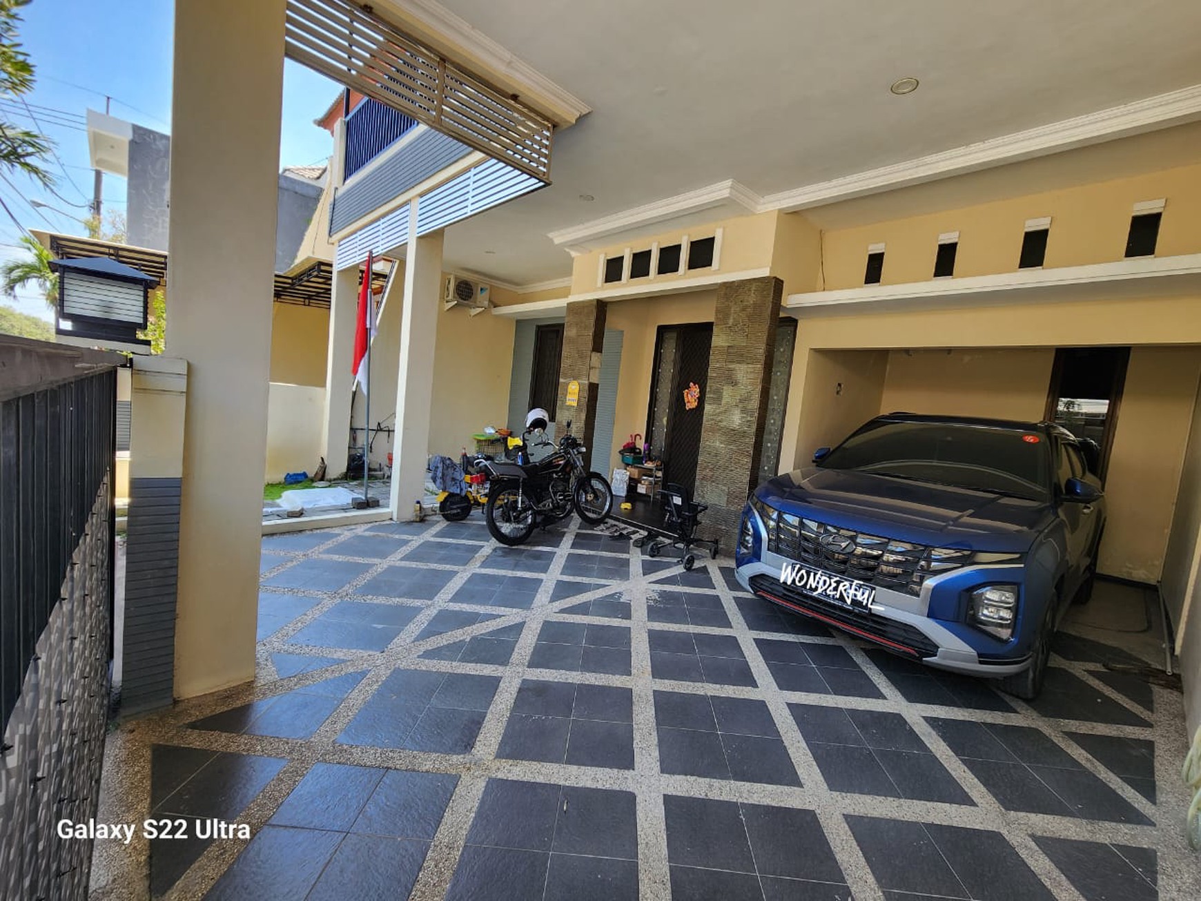 Dijual Rumah Mewah Fully Furnished Dekat Sport Club, Pondok Candra Sidoarjo - SHM, Luas 162/168 m²