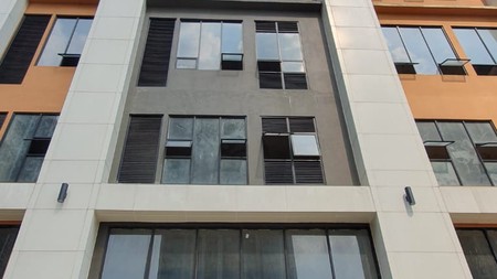 APARTEMEN EKSKLUSIF OVERTON MEIKARTA - 3BR UNFURNISHED 