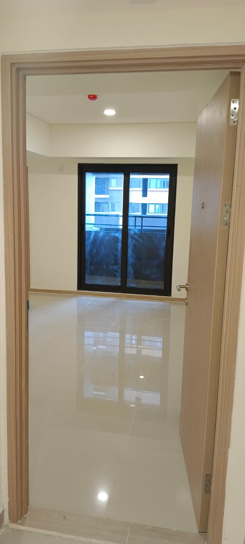 APARTEMEN EKSKLUSIF OVERTON MEIKARTA - 3BR UNFURNISHED
