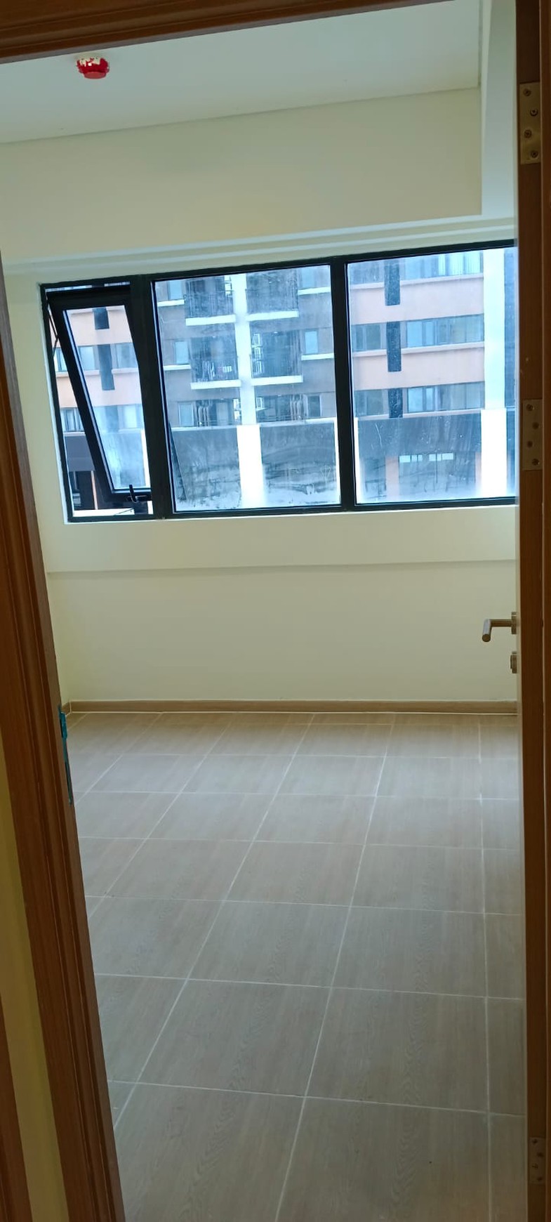 APARTEMEN EKSKLUSIF OVERTON MEIKARTA - 3BR UNFURNISHED