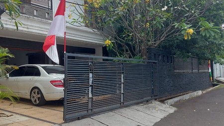 Di Jual Rumah di Jalan Hanglekir Senayan Lokasi Strategys