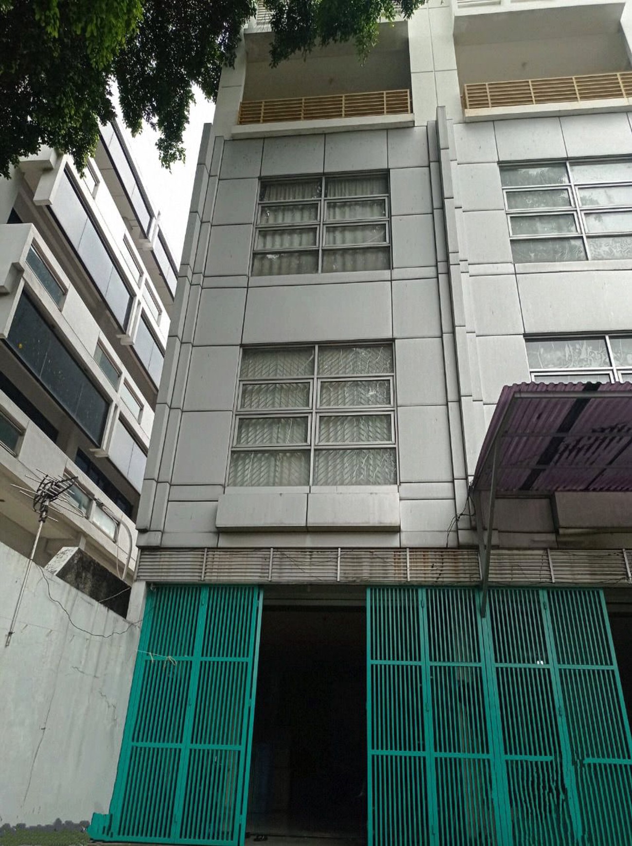 Disewakan Ruko Strategis Slipi Pal Merah