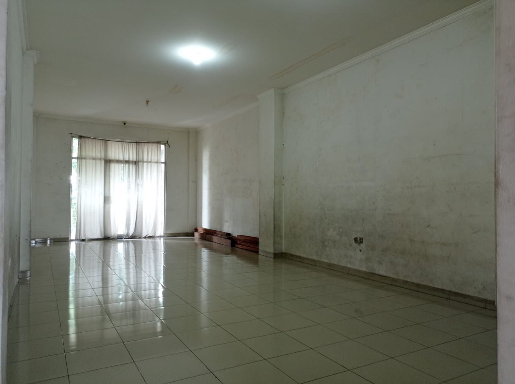 Disewakan Ruko Strategis Slipi Pal Merah