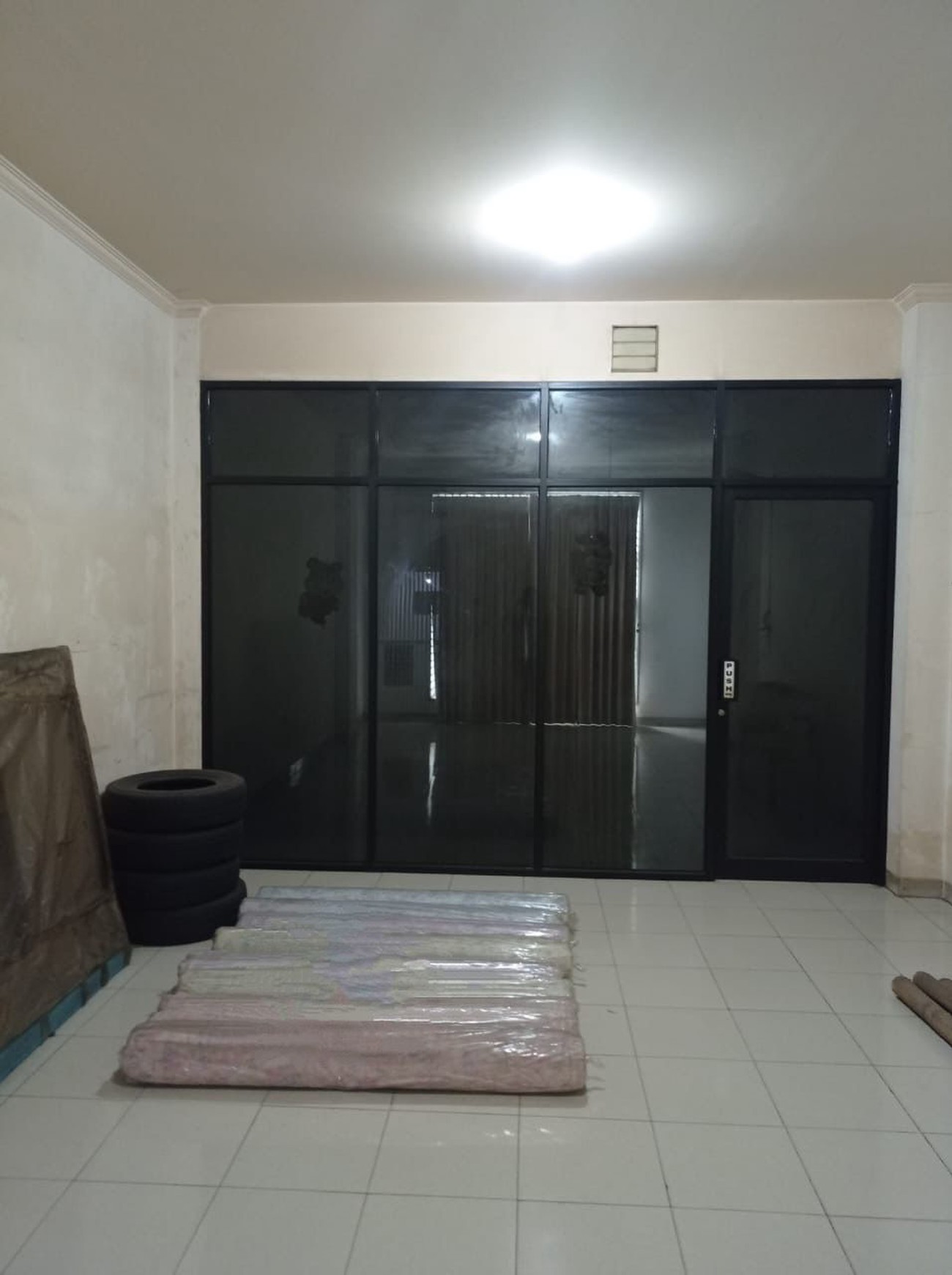 Disewakan Ruko Strategis Slipi Pal Merah