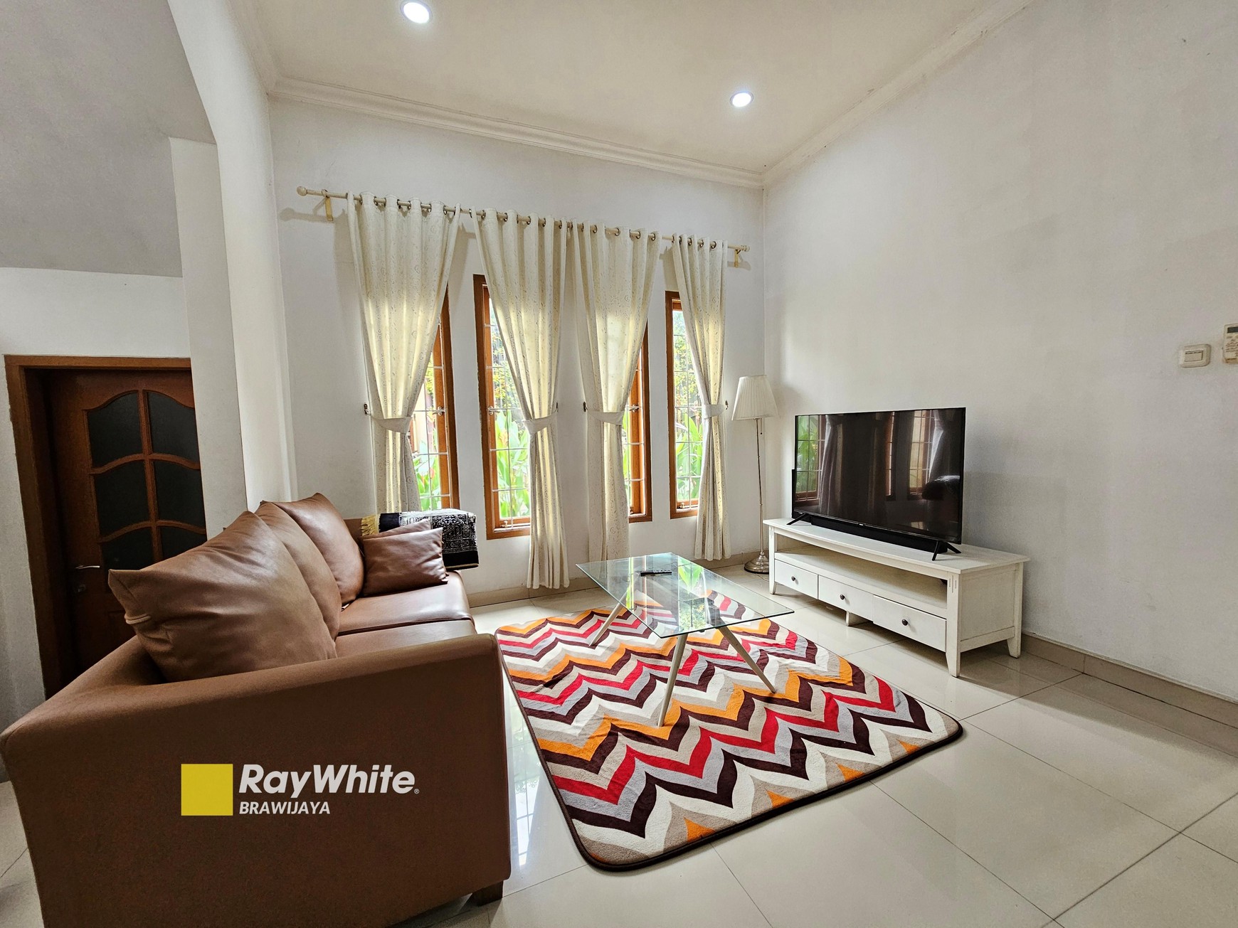 Rumah di Kebagusan, Jakarta Selatan, dalam Cluster, Furnished, 3 km ke Tol JORR