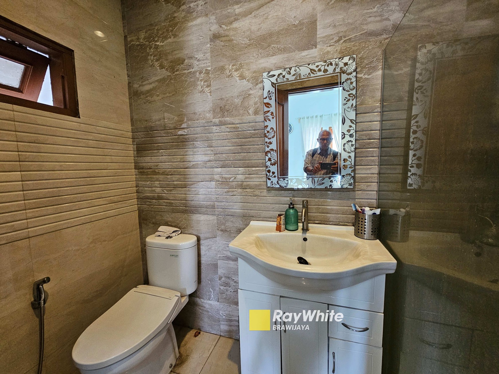 Rumah di Kebagusan, Jakarta Selatan, dalam Cluster, Furnished, 3 km ke Tol JORR