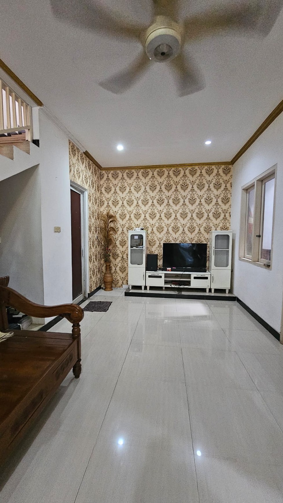 Rumah 2 Lantai Minimalis Siap Huni dan Lokasi Strategis @Ciputat.