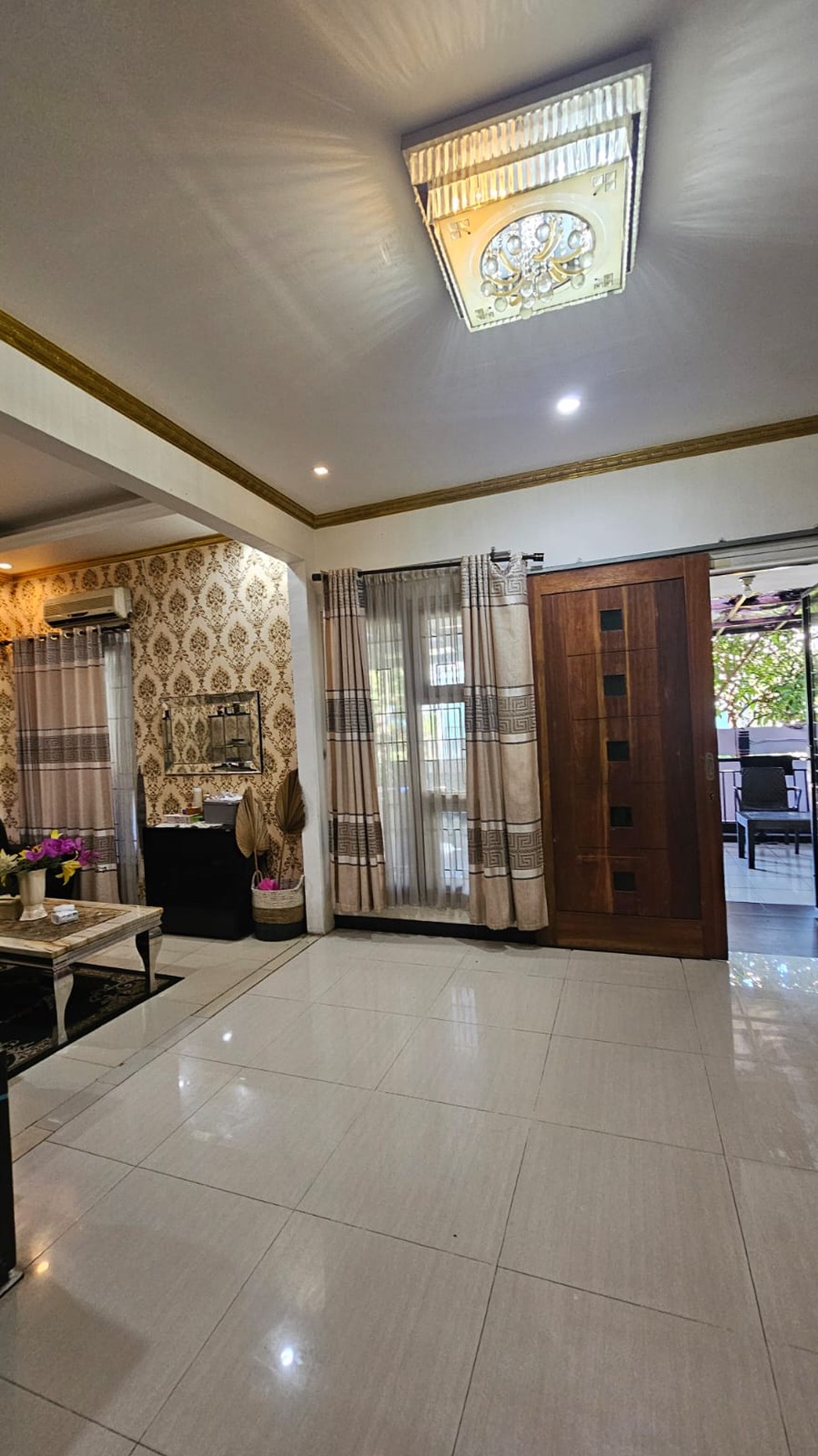 Rumah 2 Lantai Minimalis Siap Huni dan Lokasi Strategis @Ciputat.