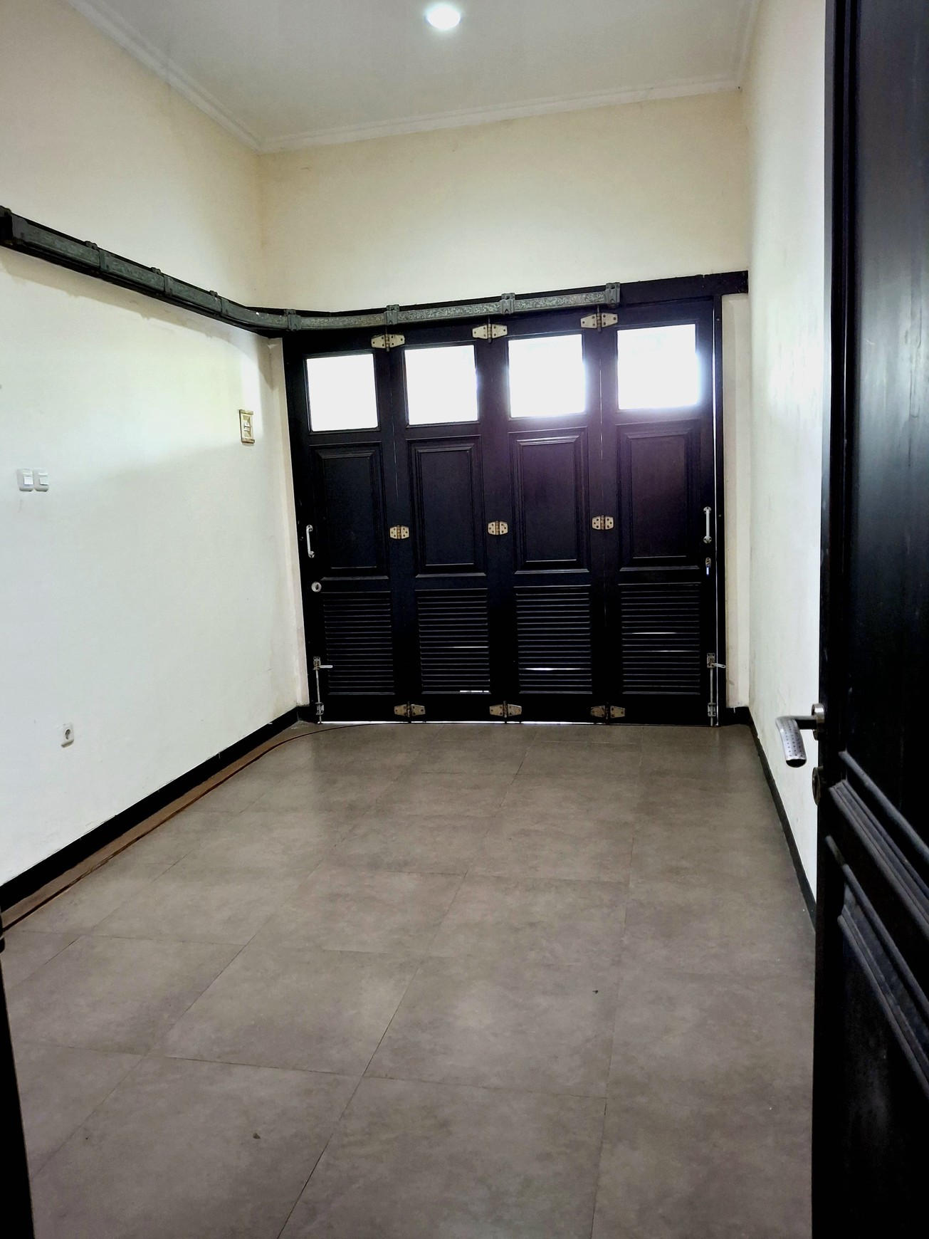 Dijual Rumah di Wiyung - Dekat Tol & Fasilitas Umum