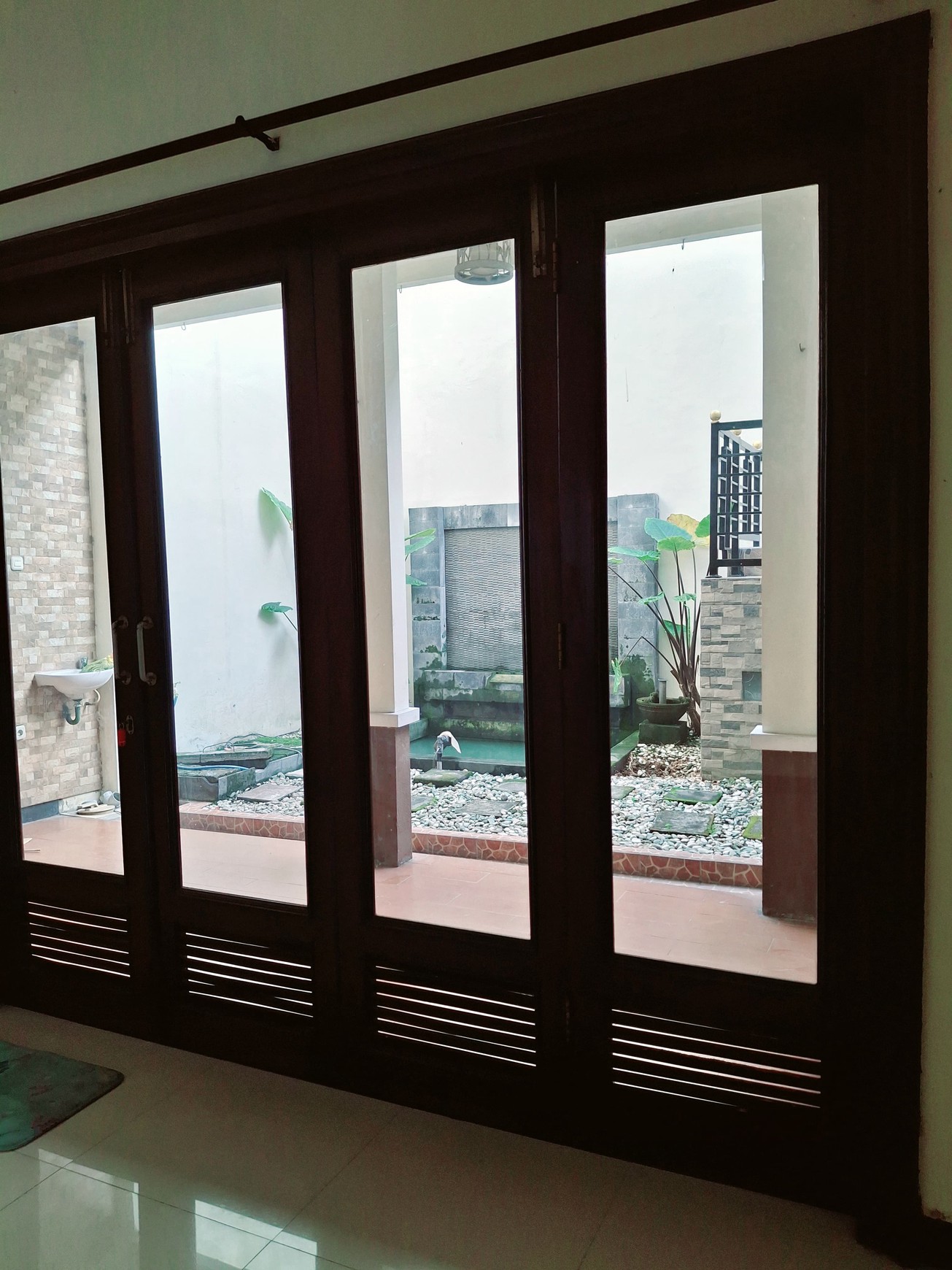 Akses Mudah! Rumah Premium di Wiyung Surabaya