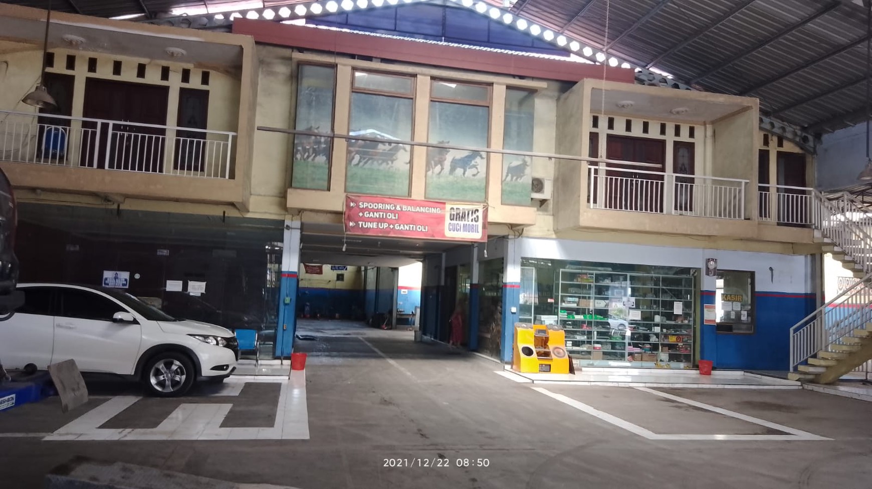 Dijual Cepat! Tempat Usaha Strategis & Siap Operasional di Mojokerto!