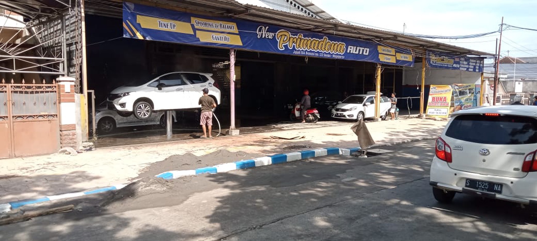 Dijual Cepat! Tempat Usaha Strategis & Siap Operasional di Mojokerto!