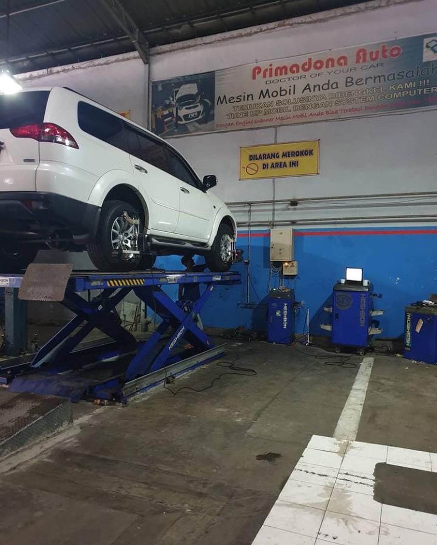 Dijual Cepat! Tempat Usaha Strategis & Siap Operasional di Mojokerto!
