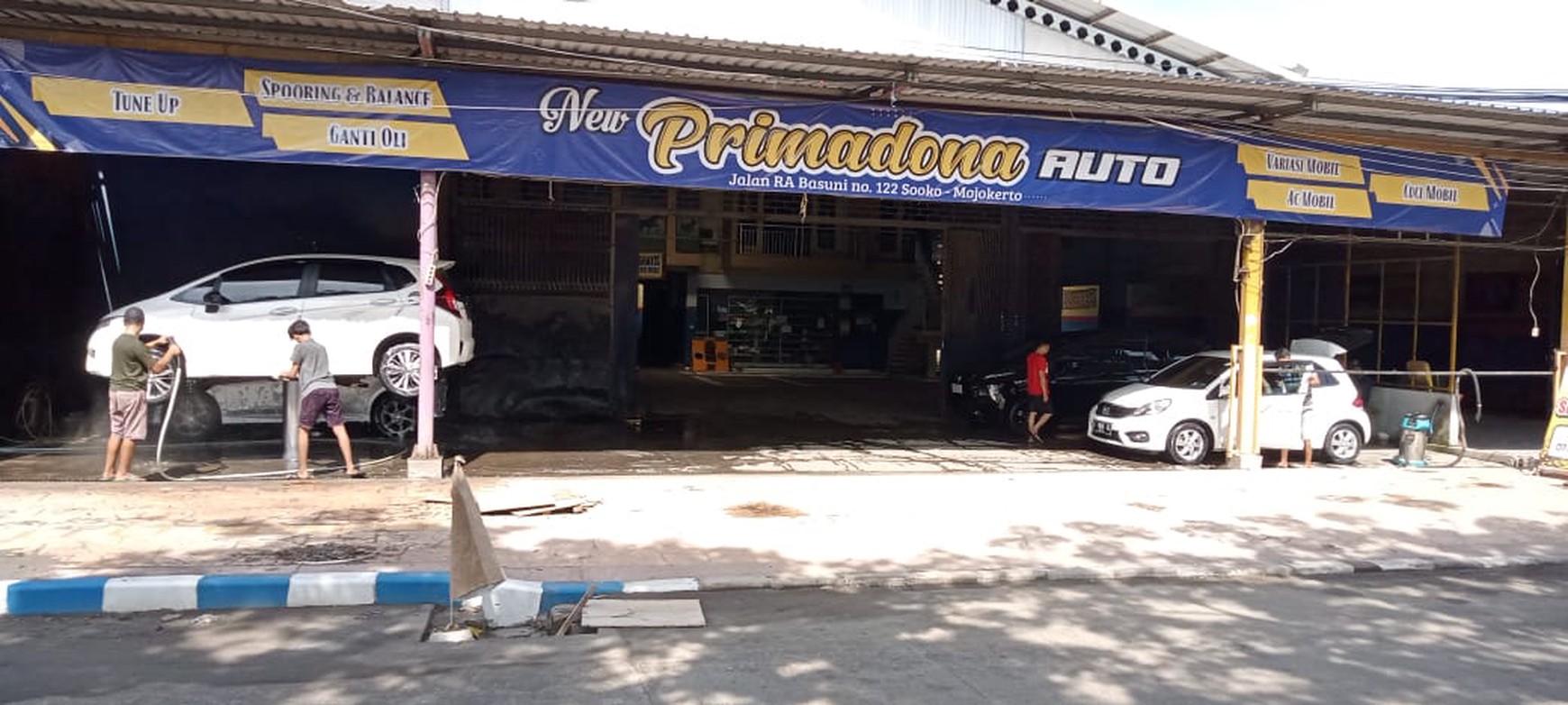 Dijual Cepat! Tempat Usaha Strategis & Siap Operasional di Mojokerto!
