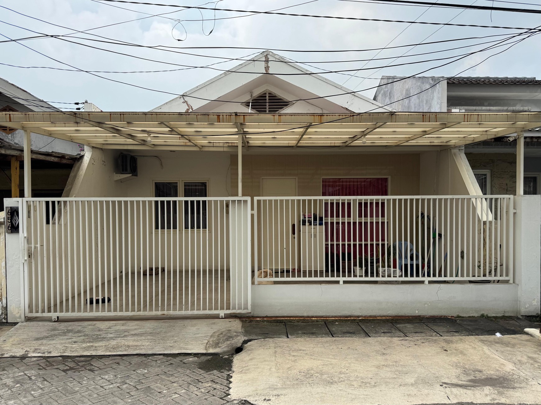 Rumah Full Furnished Strategis di Pondok Candra Sidoarjo