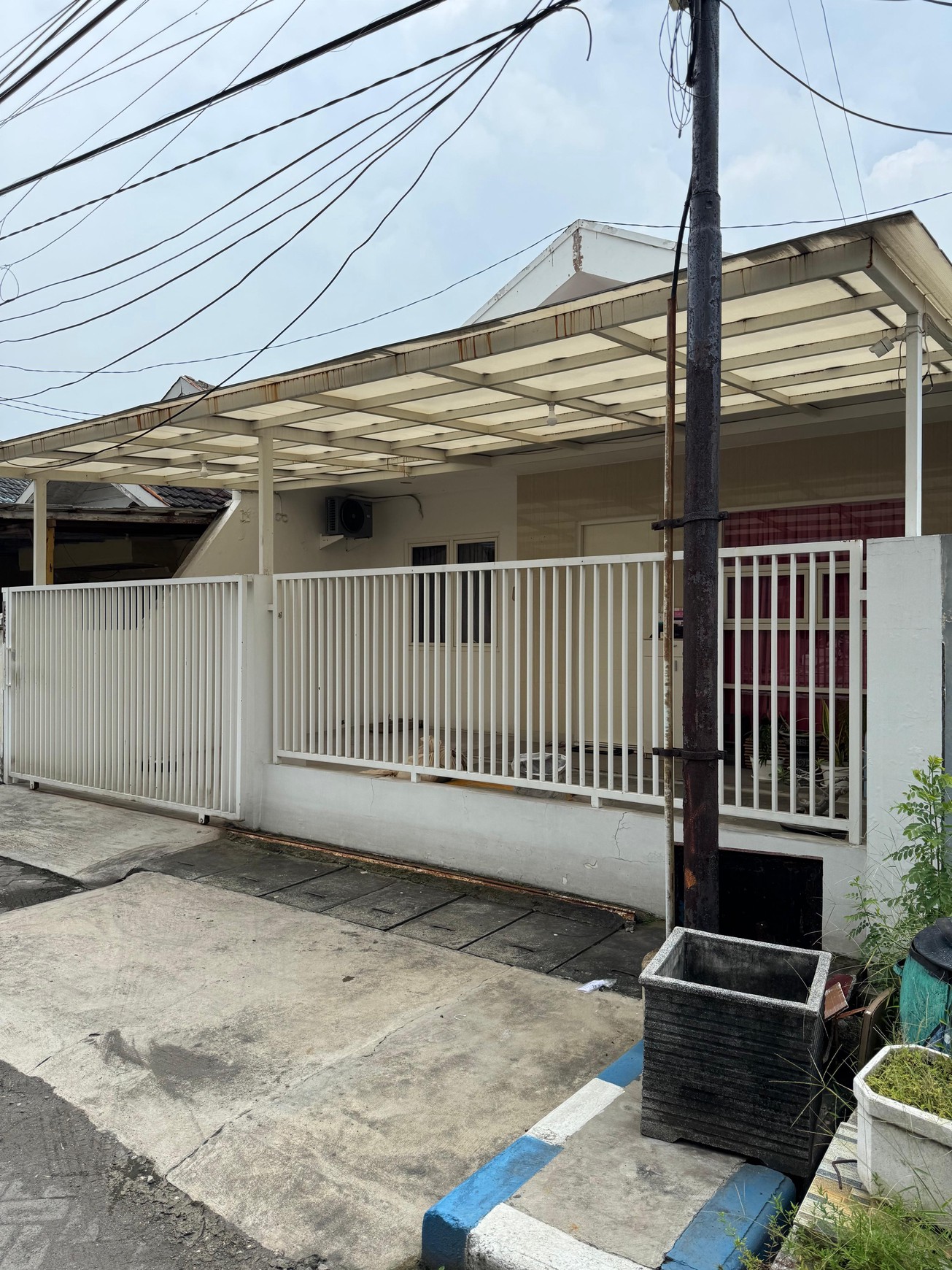 Rumah Siap Huni di Pondok Candra - Harga Terjangkau!