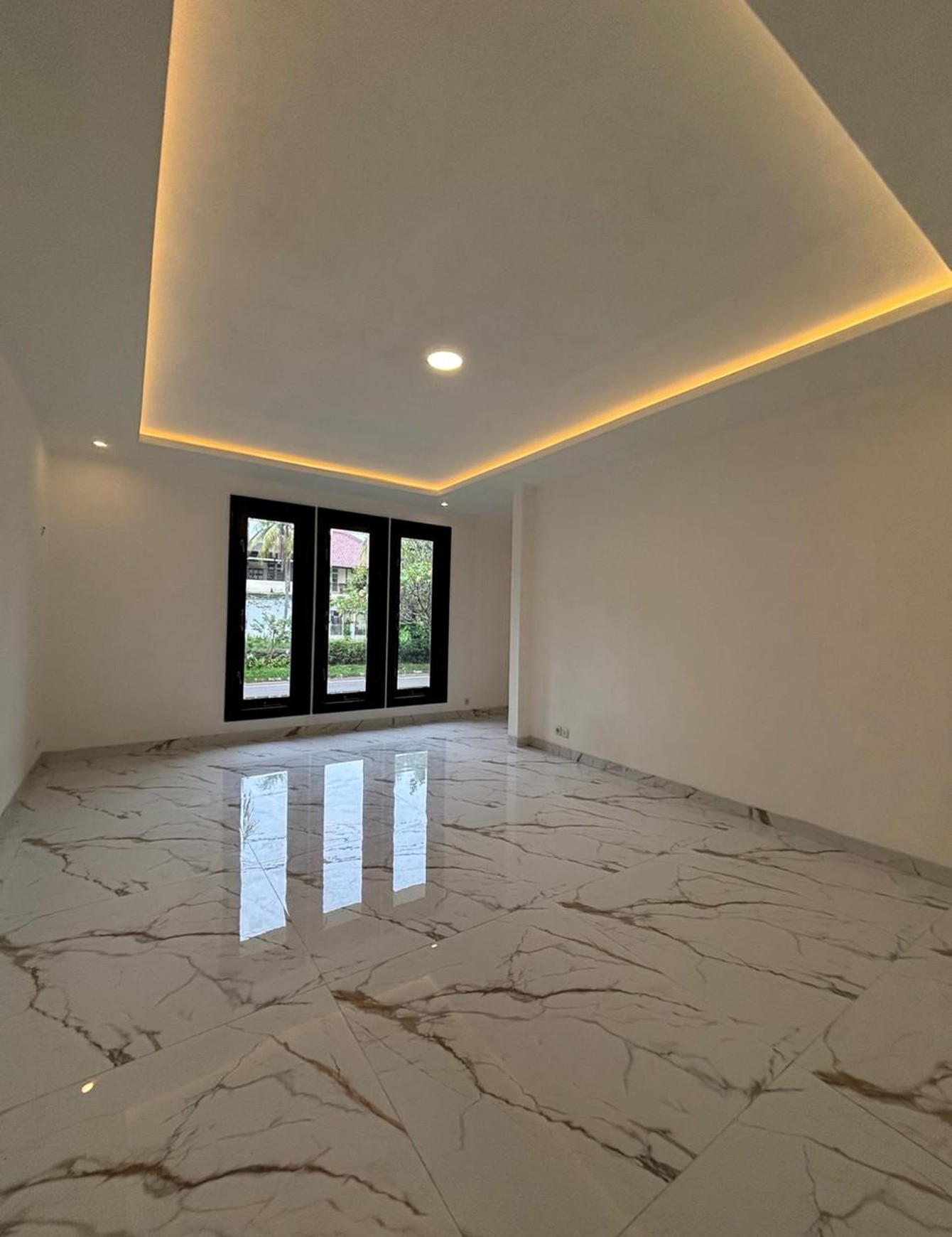 Rumah Cantik, Luxury dan Brand New di Bintaro