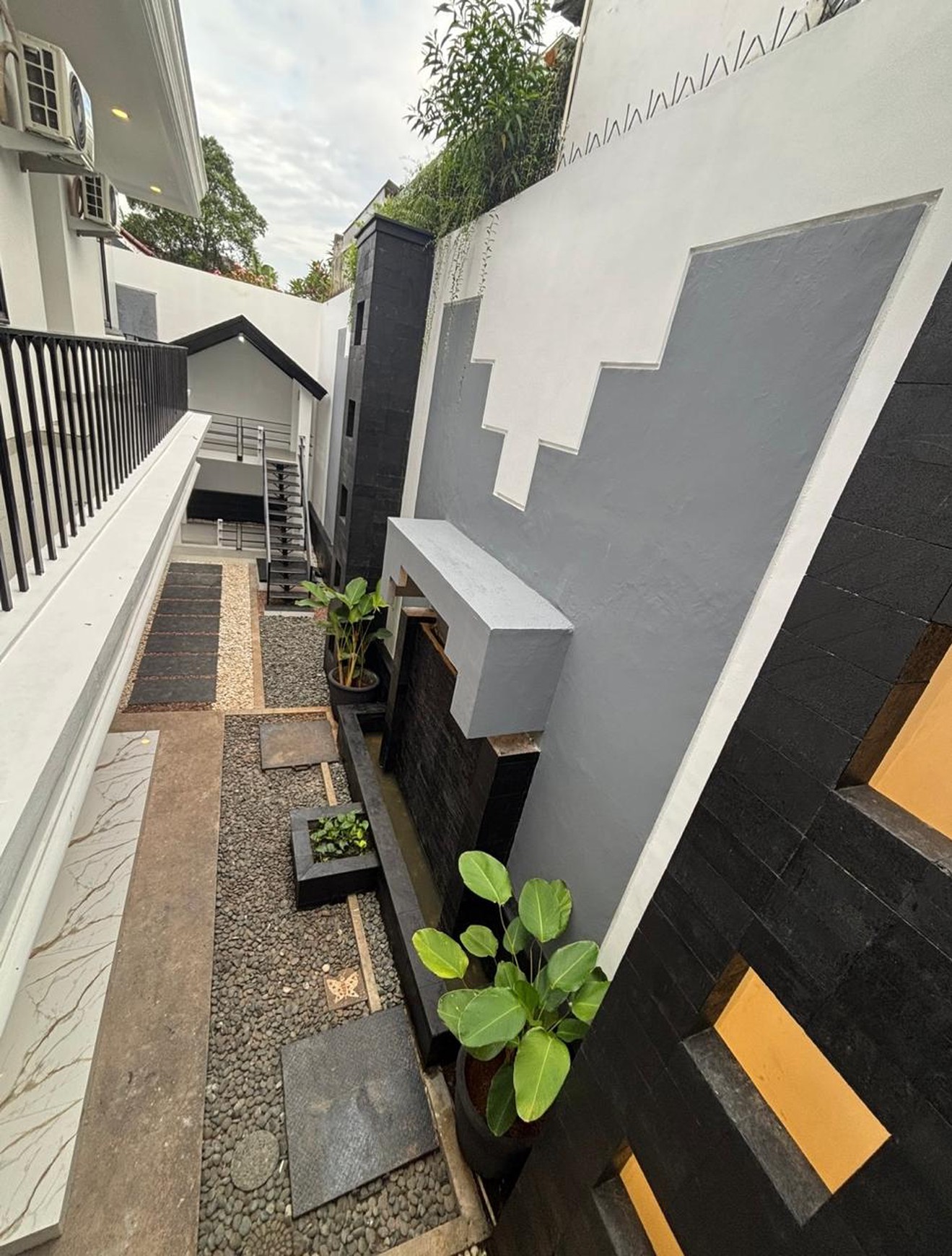 Rumah Cantik, Luxury dan Brand New di Bintaro