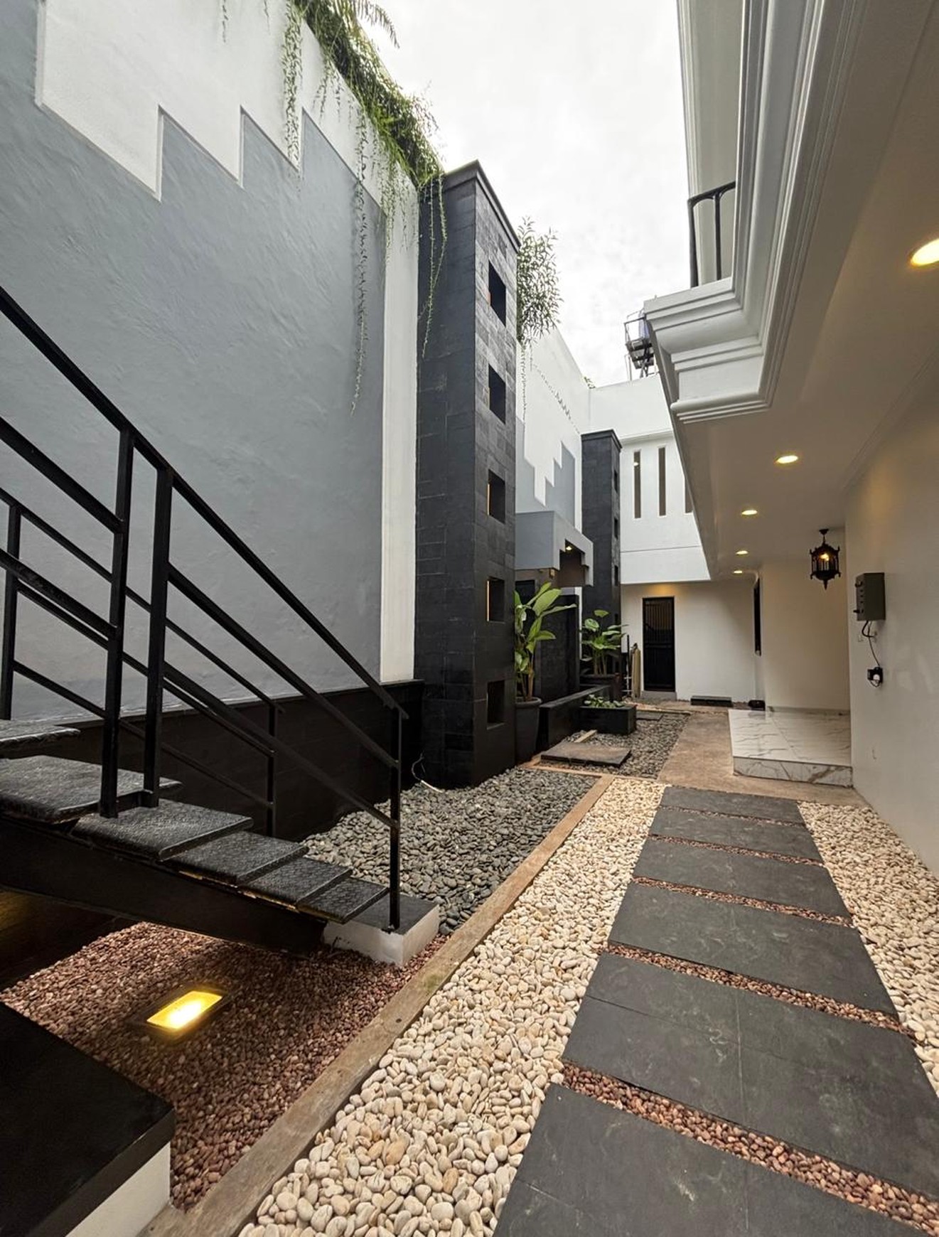 Rumah Cantik, Luxury dan Brand New di Bintaro