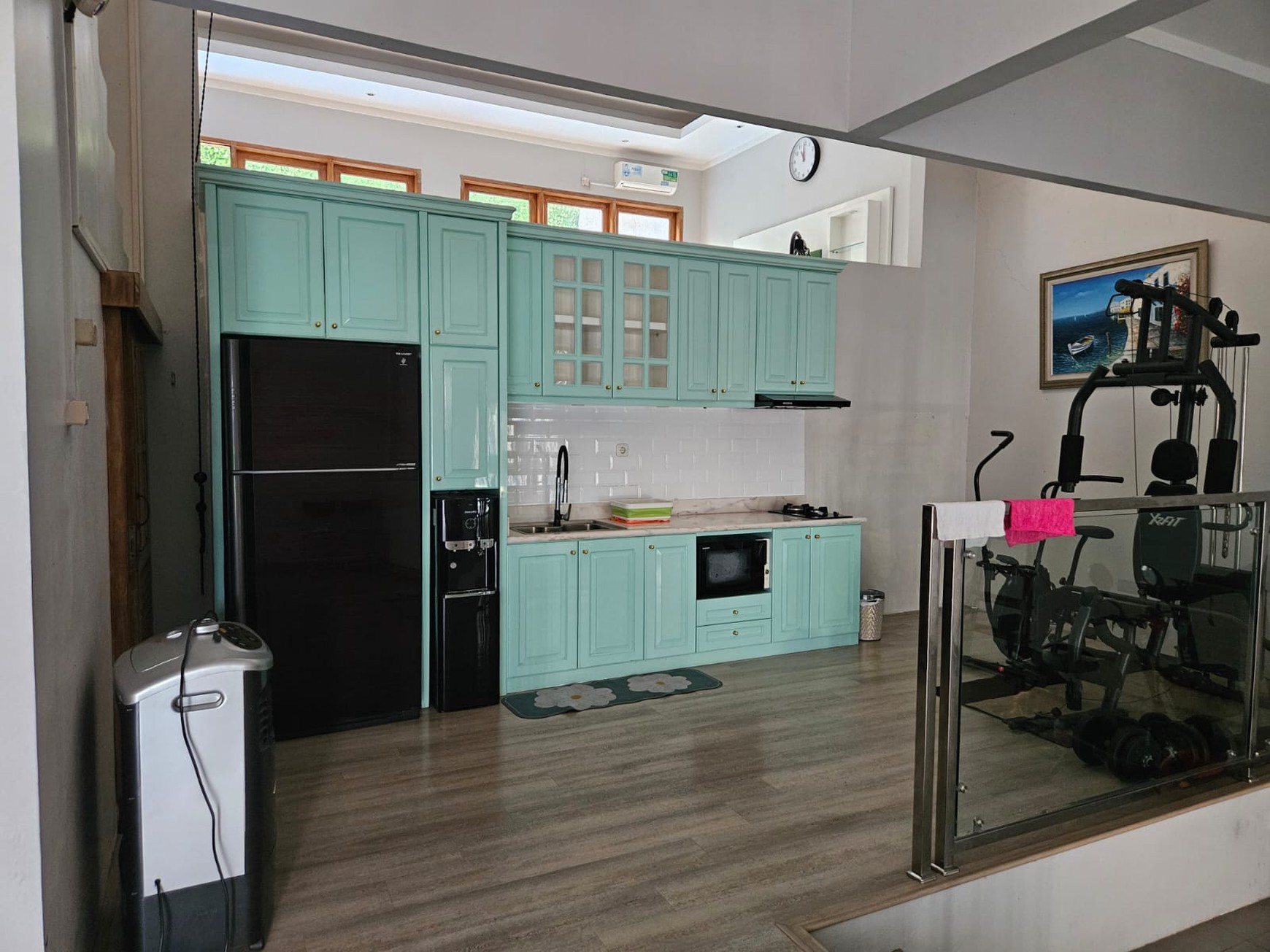 Rumah disewakan di Kebayoran Village Bintaro Sektor 7