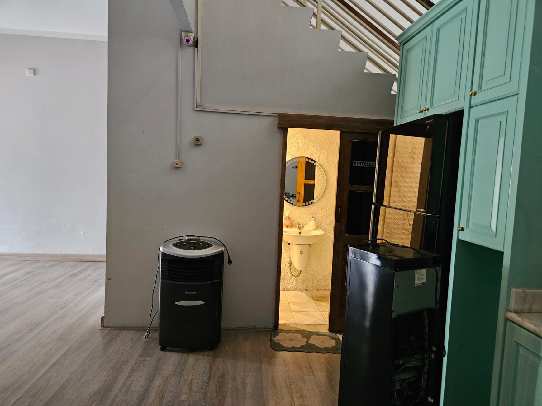 Rumah disewakan di Kebayoran Village Bintaro Sektor 7