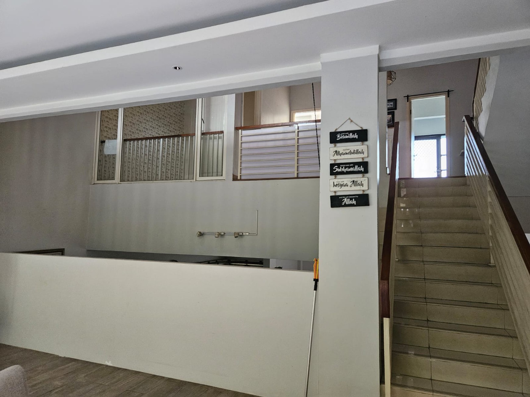 Rumah disewakan di Kebayoran Village Bintaro Sektor 7