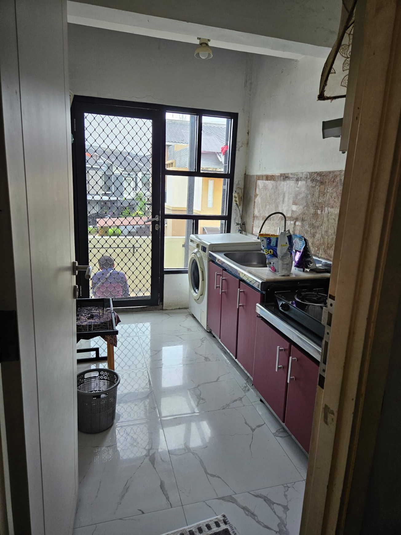 Rumah disewakan di Kebayoran Village Bintaro Sektor 7