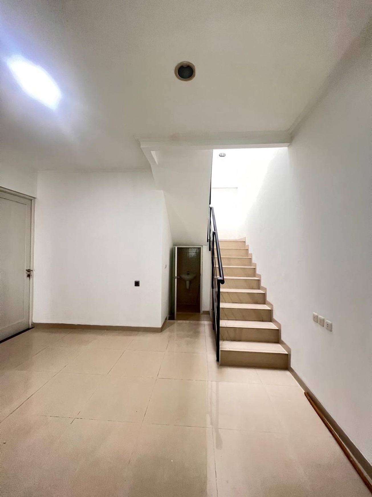 Rumah Bagus Di Kasuari Bintaro Jaya Sektor 9