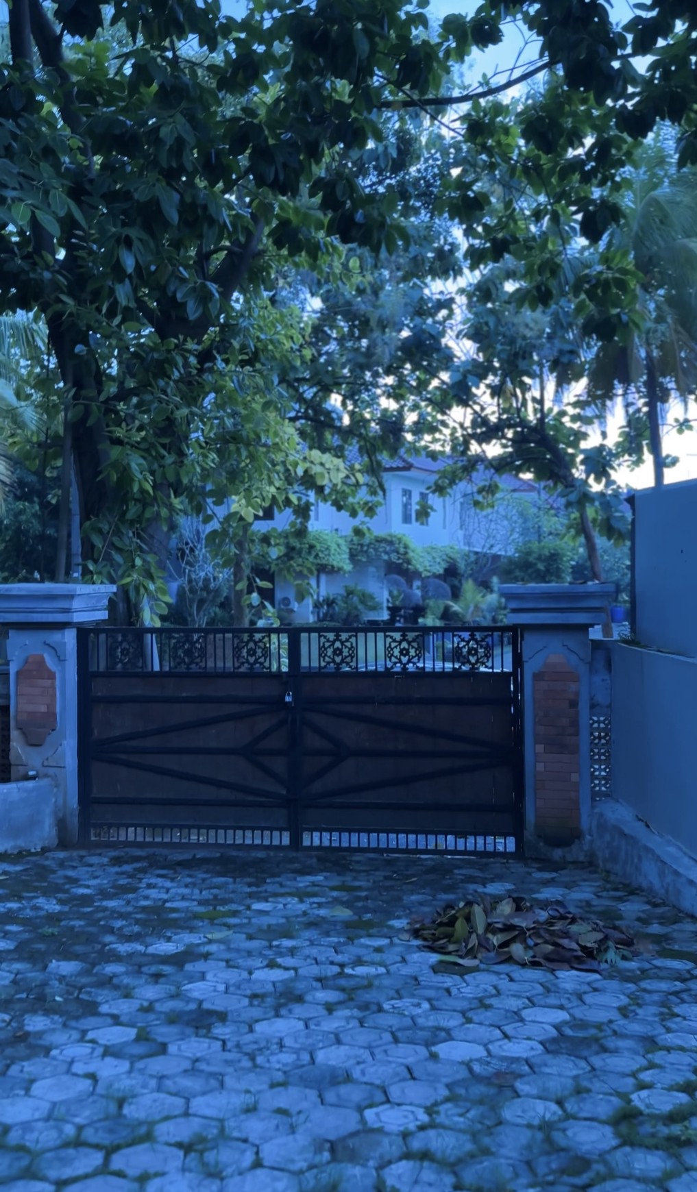 Kavling Siap Bangun Di Bali View, Jl Tampak Siring Ciputat