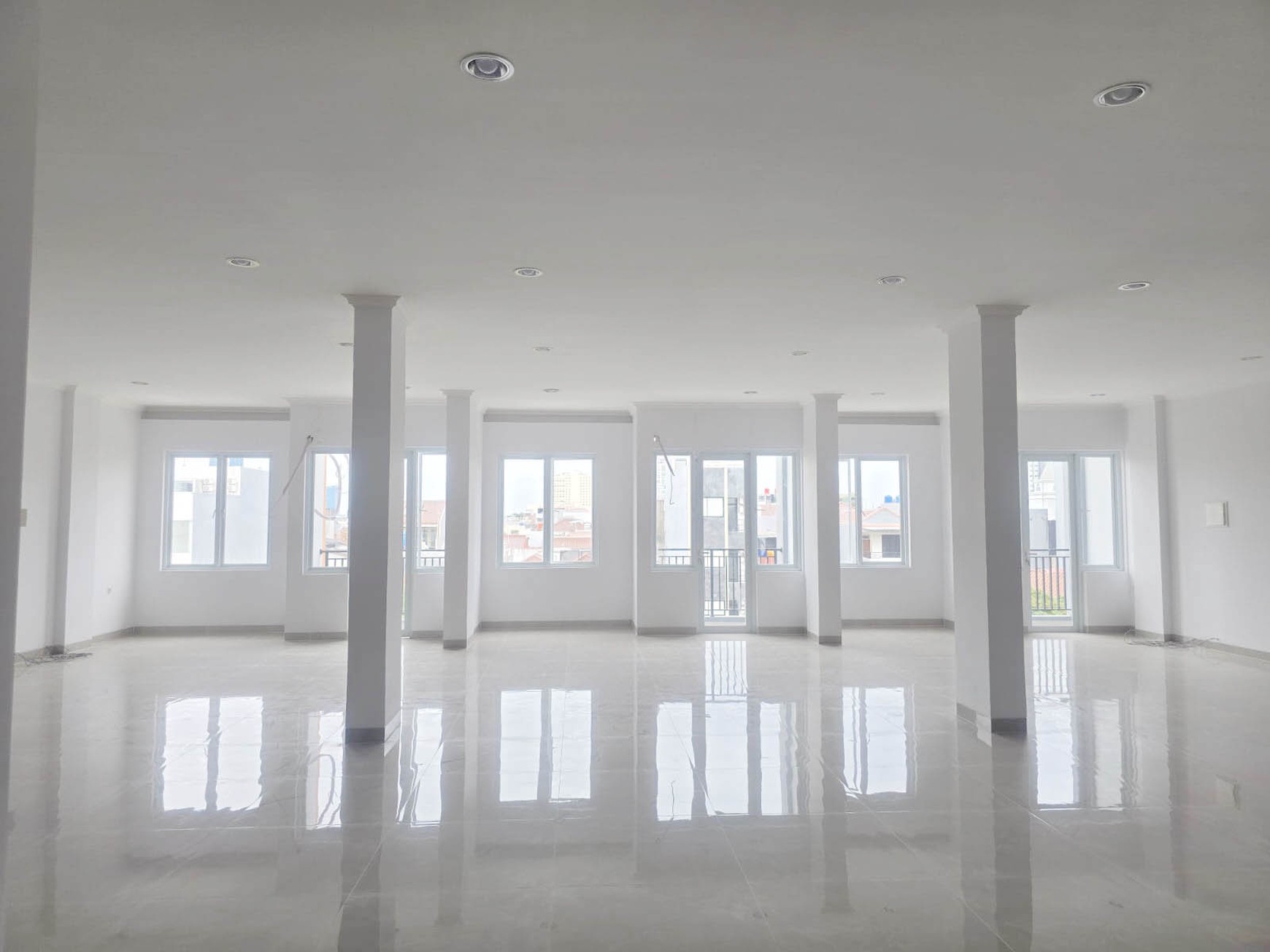 Ruko 3 Gandeng Kelapa Hibrida Raya, Kelapa Gading, Luas 3x4,5x15m2