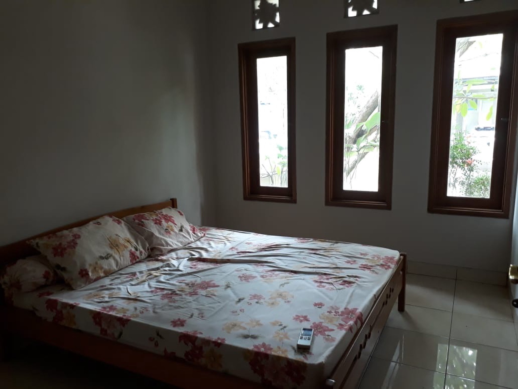 Rumah Bagus Di Bali View, Jl Singaraja Utara Ciputat Tangerang Selatan