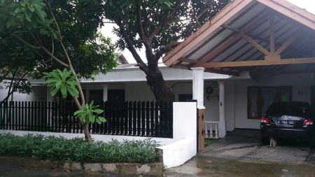 Rumah Bagus Di Jl Alvania, Komp Pertamina Pondok Ranji Tangerang Selatan