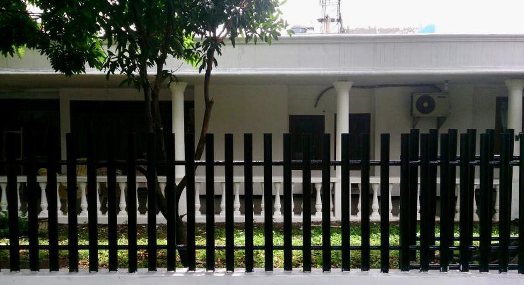 Rumah Bagus Di Jl Alvania, Komp Pertamina Pondok Ranji Tangerang Selatan