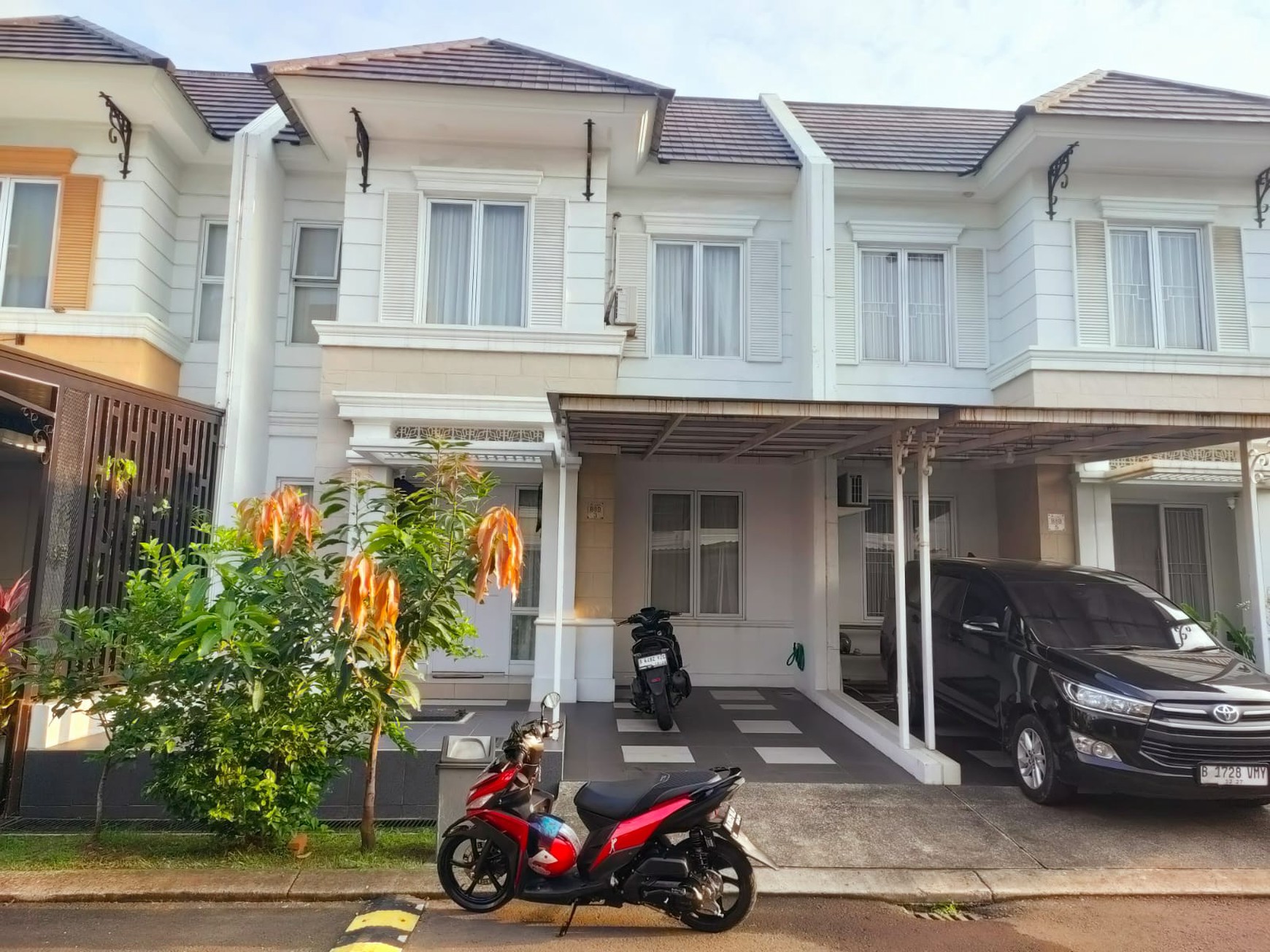 Rumah Siap Huni di Cluster Mallbery, Banjar Wijaya, Cipondoh