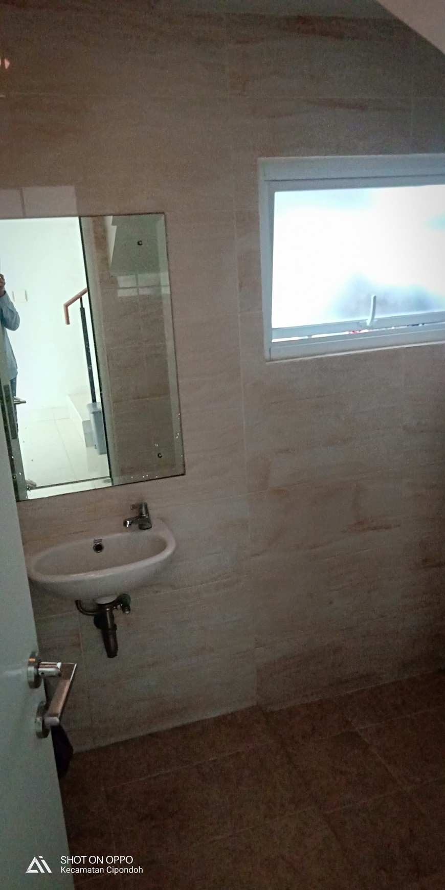 Rumah Siap Huni di Cluster Mallbery, Banjar Wijaya, Cipondoh