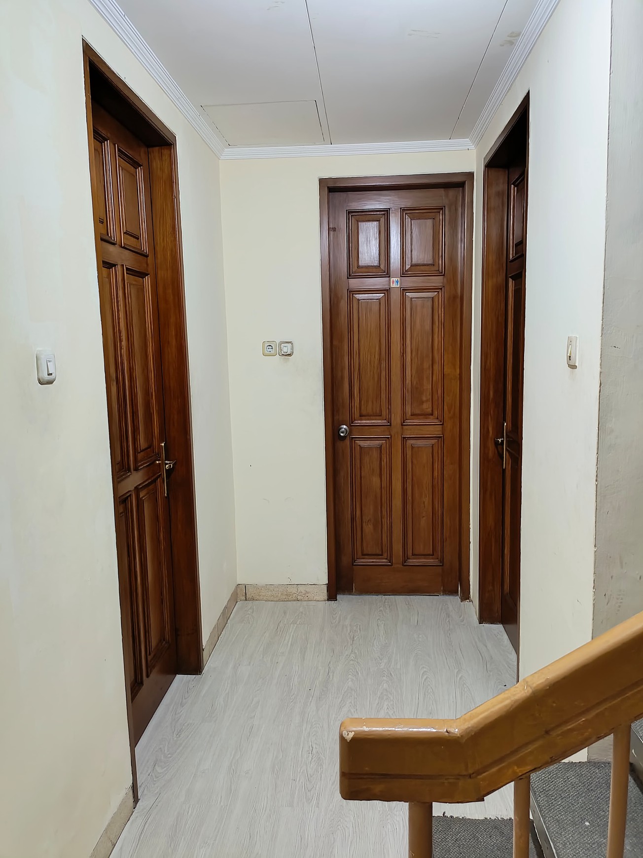Rumah bangunan terawat dan siap huni di ciniru jakarta selatan