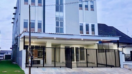 Ruang Usaha Di Jl Batam BSD Tangerang Selatan