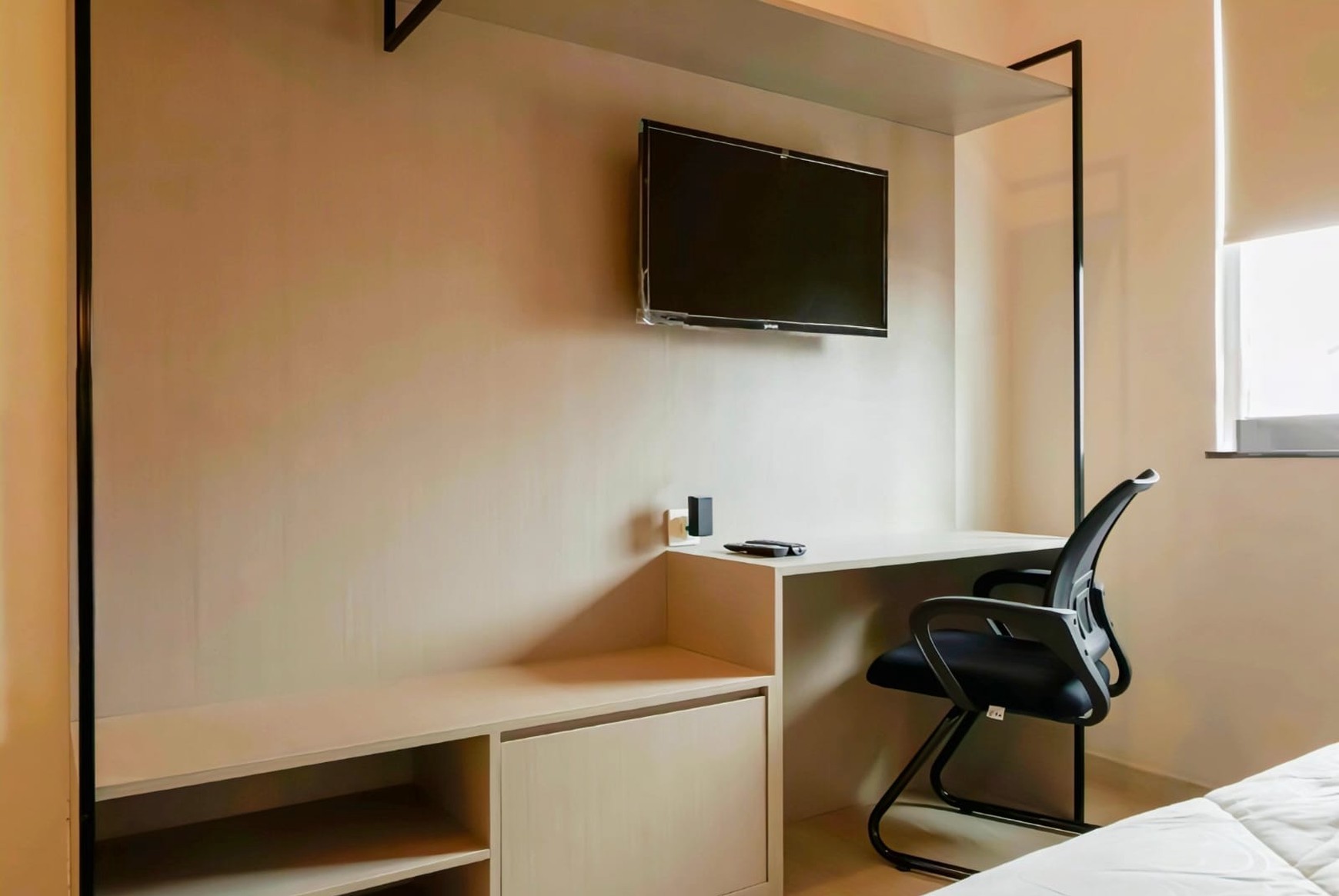 Ruang Usaha Di Jl Batam BSD Tangerang Selatan