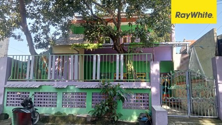 Disewakan Rumah 2 lantai di Jalan Petemon Surabaya