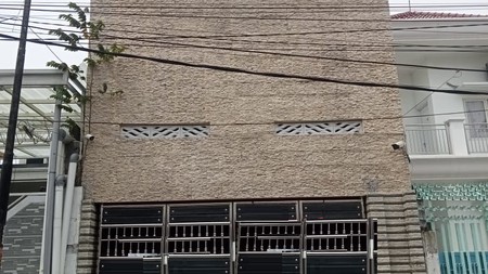 Dijual Rumah Pusat Kota di Petemon Sidomulyo Surabaya