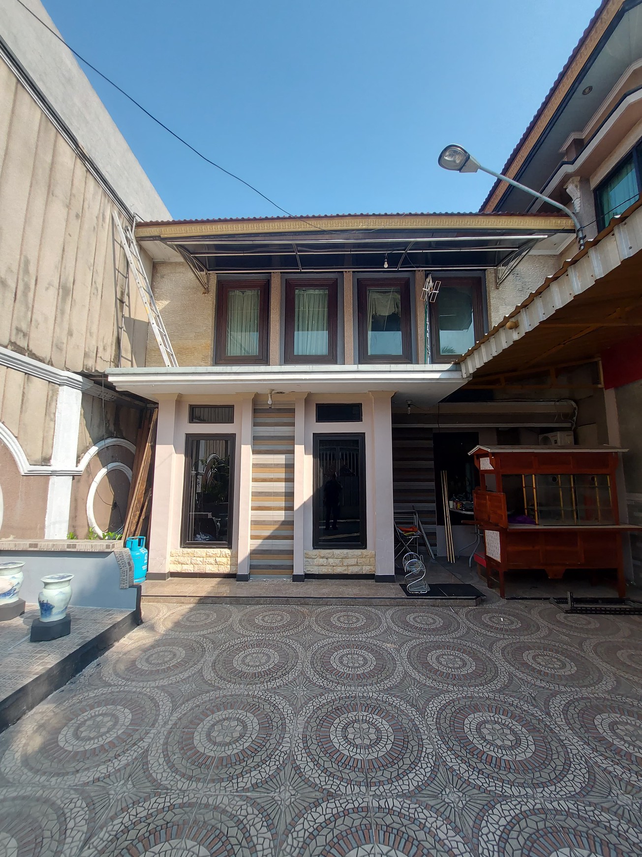Sewa Rumah Luas Termurah di surabaya