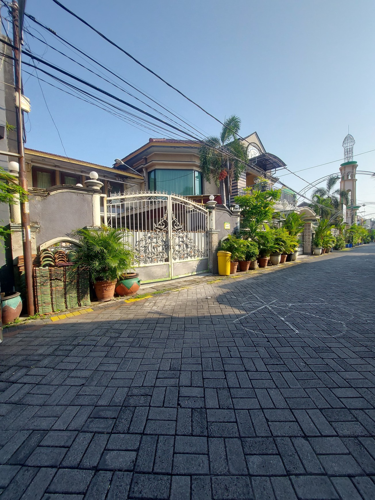 Sewa Rumah Luas Termurah di surabaya