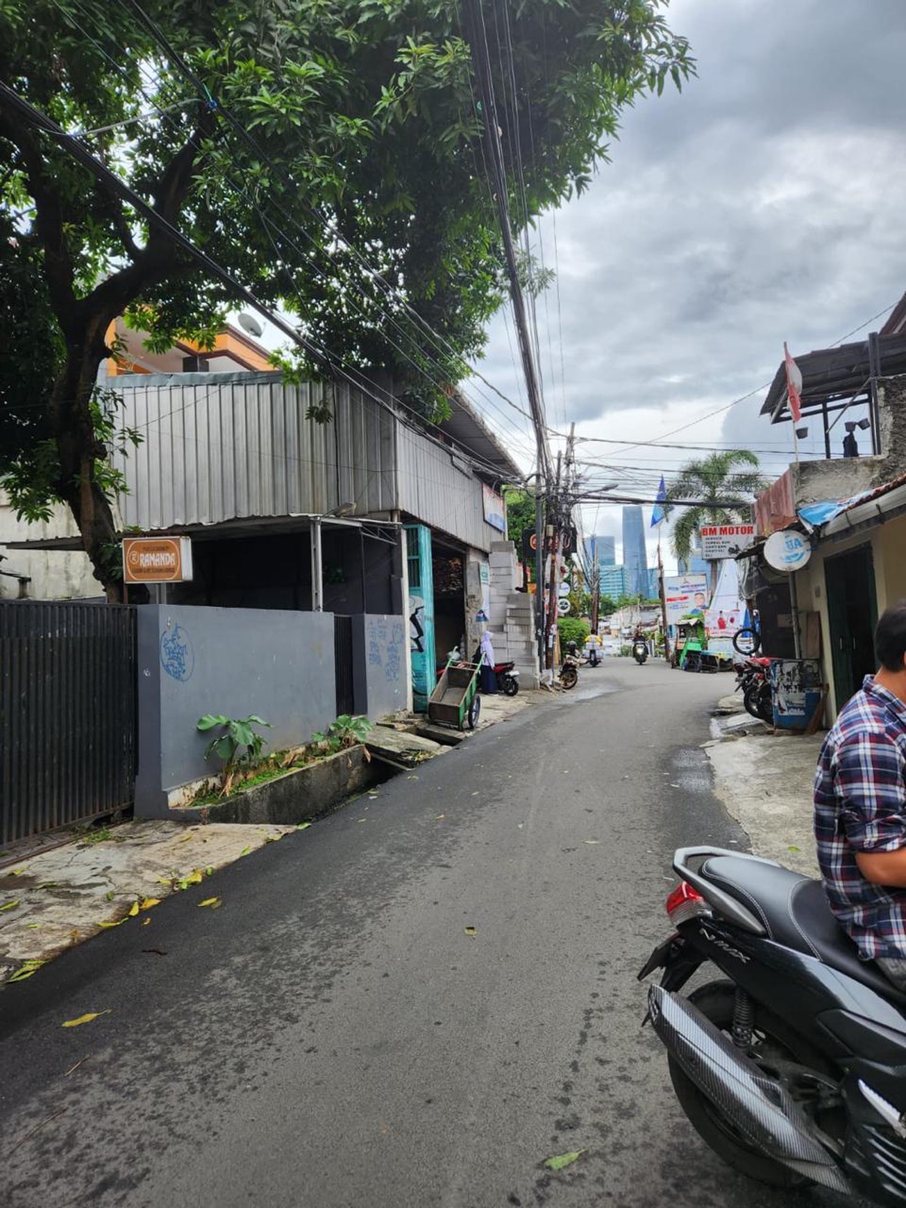 DI JUAL RUMAH SIAP HUNI DI PAL BATU - MENTENG DALAM, TEBET - JAKARTA SELATAN